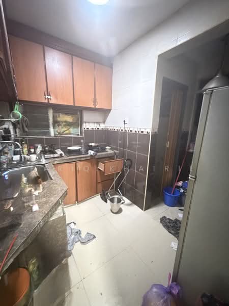 Rumah Flat untuk Dijual di Pinang Court 2 - Fariq Khairil - Kitchen - PropertyGuru.com.my
