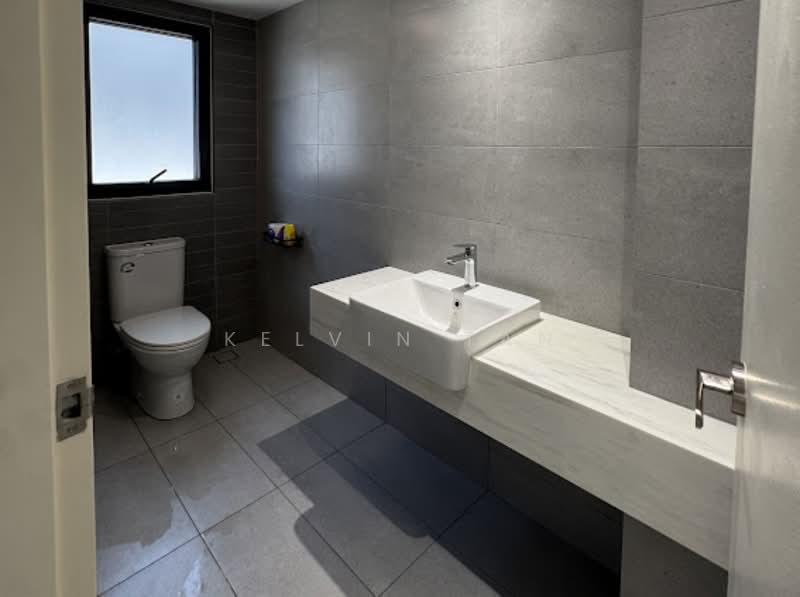 Rumah Berkembar untuk Dijual di Telok Panglima Garang (Selangor) - Kelvin Tan - Bathroom - PropertyGuru.com.my