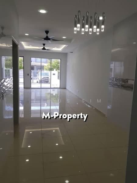 2-storey Terraced House for Sale in Bandar Rimbayu (Telok Panglima Garang) - Venus Sim - Living Room - PropertyGuru.com.my