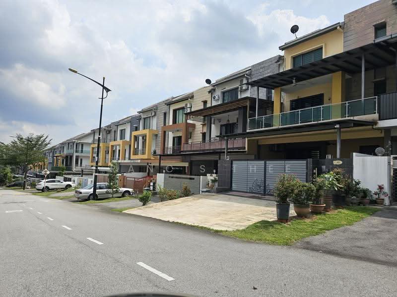 Semi-Detached House for Rent in Taman Saujana Suria (Kajang) - Francis Thee - PropertyGuru.com.my