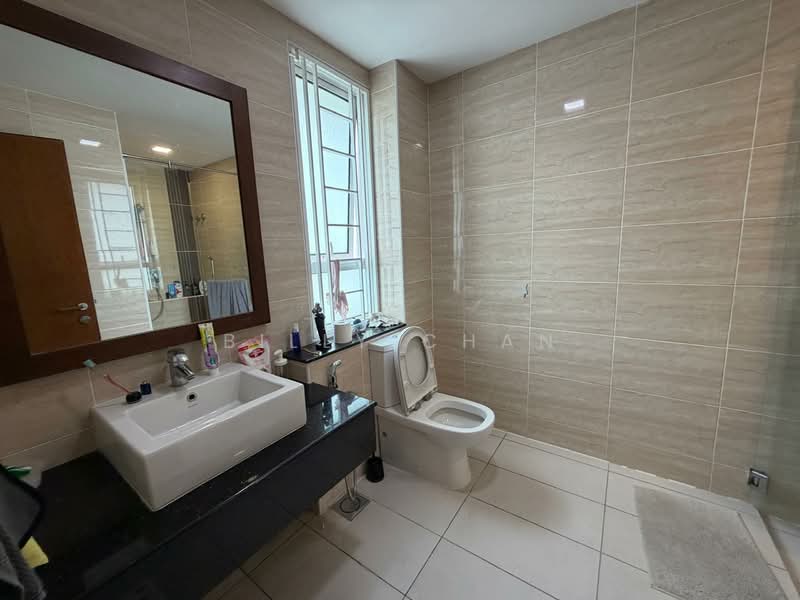 3-storey Terraced House for Sale in Bandar Sungai Long (Selangor) - Billy Chan - Bathroom - PropertyGuru.com.my