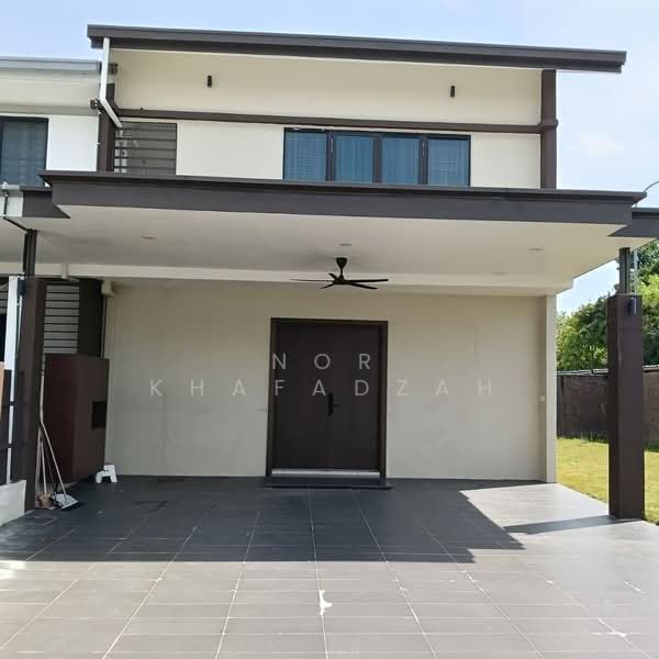 Rumah Teres 2.5 Tingkat untuk Dijual di Seksyen 16 (Shah Alam) - Nor Khafadzah - Exterior - PropertyGuru.com.my