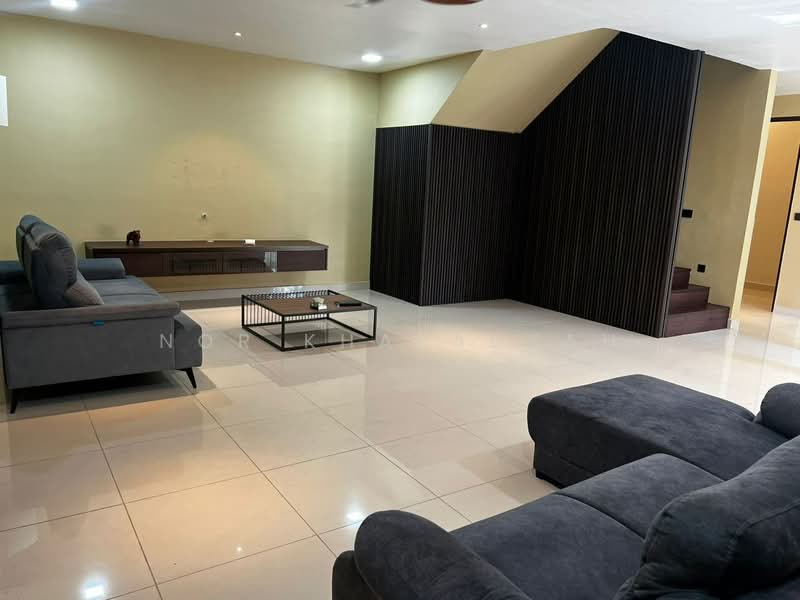 Rumah Teres 2.5 Tingkat untuk Dijual di Seksyen 16 (Shah Alam) - Nor Khafadzah - Living Room - PropertyGuru.com.my
