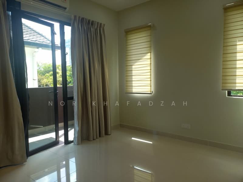 Rumah Teres 2.5 Tingkat untuk Dijual di Seksyen 16 (Shah Alam) - Nor Khafadzah - Balcony - PropertyGuru.com.my