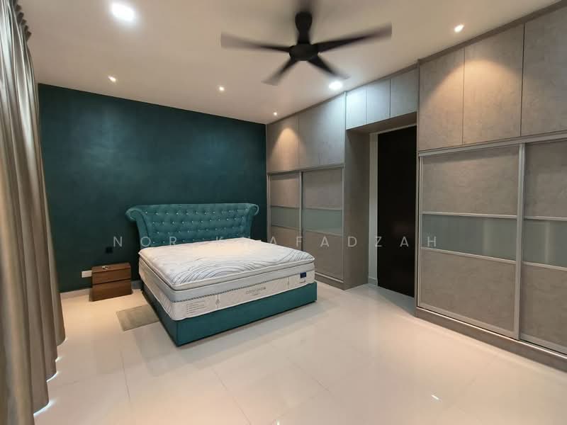 Rumah Teres 2.5 Tingkat untuk Dijual di Seksyen 16 (Shah Alam) - Nor Khafadzah - Bedroom - PropertyGuru.com.my