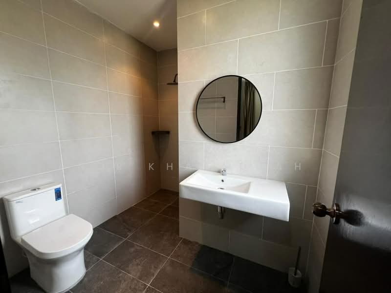 Rumah Teres 2.5 Tingkat untuk Dijual di Seksyen 16 (Shah Alam) - Nor Khafadzah - Bathroom - PropertyGuru.com.my