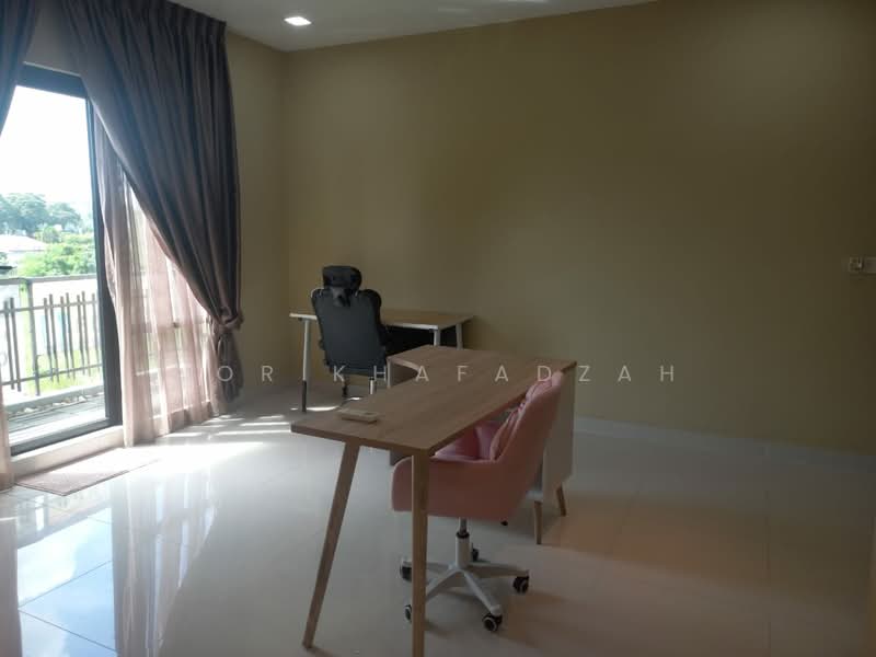 Rumah Teres 2.5 Tingkat untuk Dijual di Seksyen 16 (Shah Alam) - Nor Khafadzah - Study - PropertyGuru.com.my