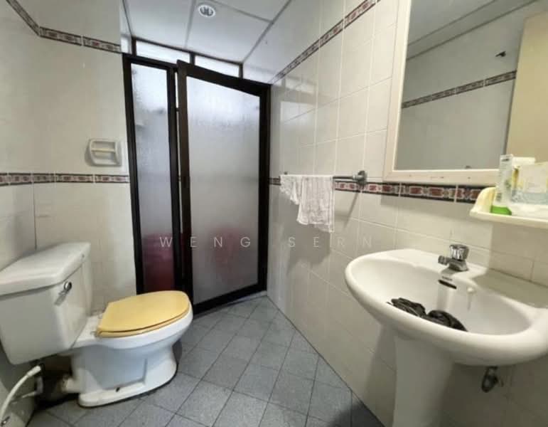 Condominium for Rent at Twin Towers - Weng Sern - Bathroom - PropertyGuru.com.my