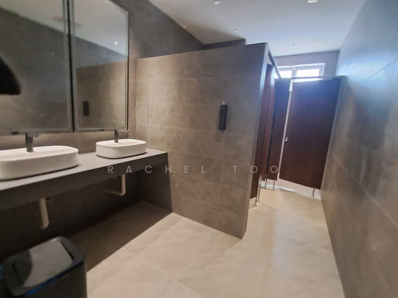 Gudang untuk Disewa di Uep Industrial Park (Subang Jaya) - Rachel Too - Bathroom - PropertyGuru.com.my