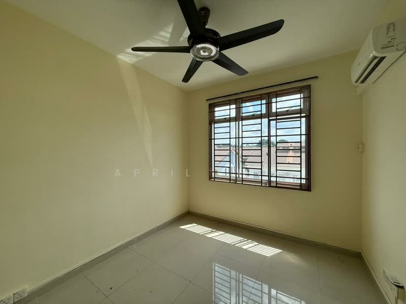 Flat for Rent at Flat Bukit Indah - April Chin - Bedroom - PropertyGuru.com.my