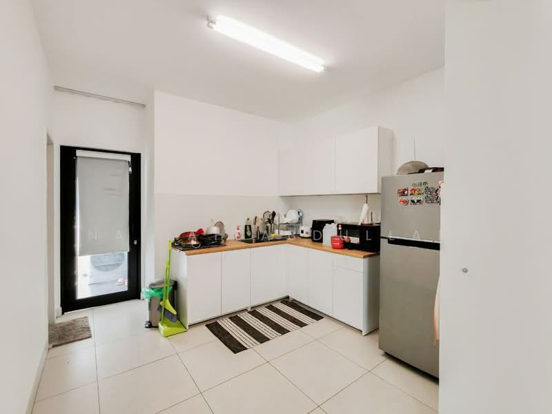 Semi-Detached House for Sale in Kota Emerald (Rawang) - Nadiah Abdullah - Kitchen - PropertyGuru.com.my