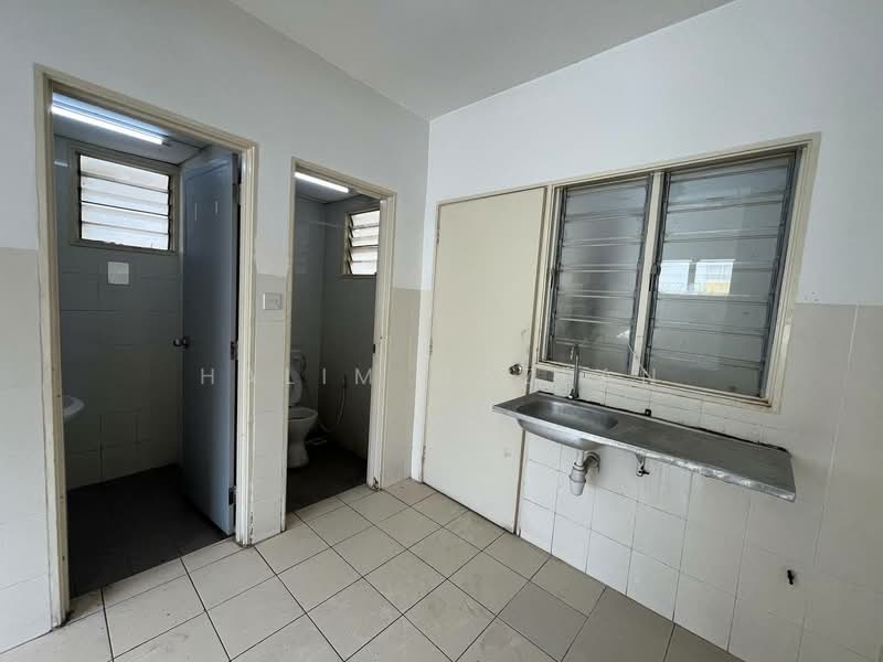 Pangsapuri untuk Dijual di Pangsapuri Sentosa - Halim Mazlan - Kitchen - PropertyGuru.com.my