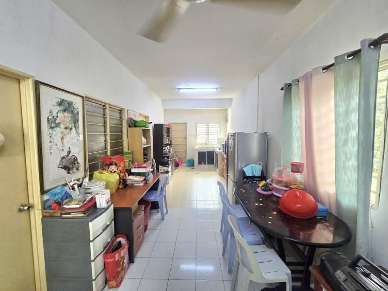 1-storey Terraced House for Sale in Taman Pelangi Semenyih (Semenyih) - Ilman Nahri - Interior - PropertyGuru.com.my