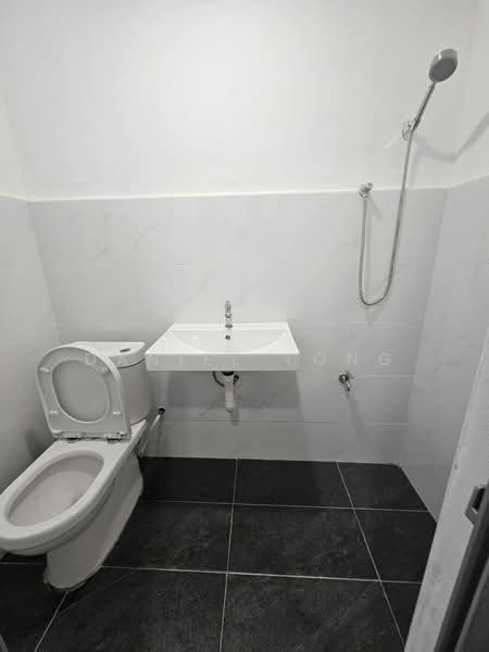 2-storey Terraced House for Sale in Taman Bukit Tiram (Ulu Tiram) - Daniel Yong - Bathroom - PropertyGuru.com.my