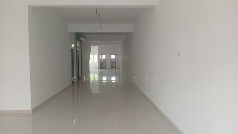 Shop / Office for Rent in Rawang (Selangor) - Chris Tye - Corridor - PropertyGuru.com.my