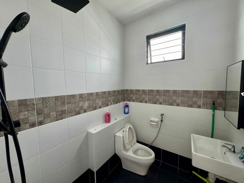 Rumah Teres 2 Tingkat untuk Dijual di Taman Austin Duta (Tebrau) - Agnes . - PropertyGuru.com.my