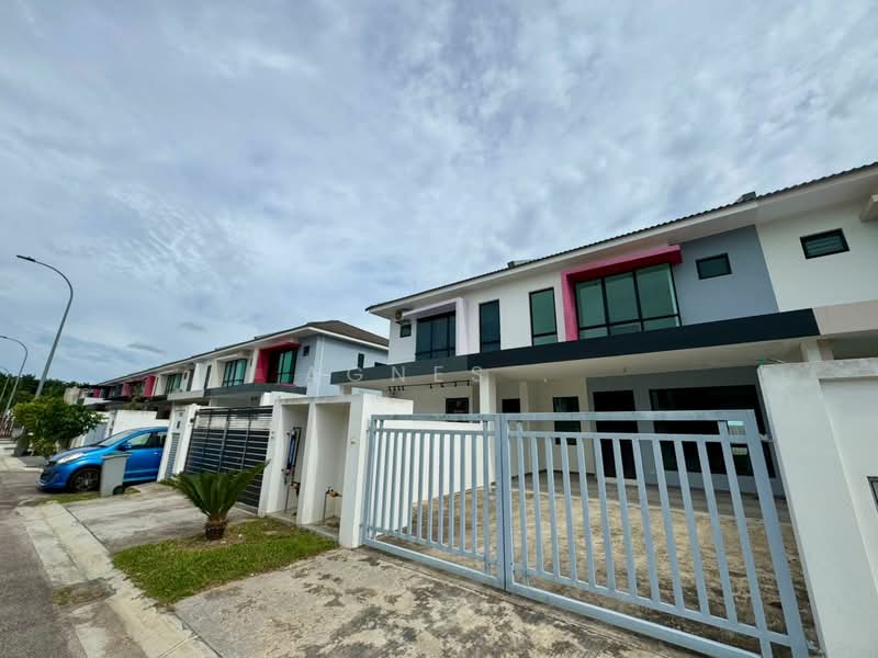 Rumah Teres 2 Tingkat untuk Dijual di Taman Austin Duta (Tebrau) - Agnes . - PropertyGuru.com.my