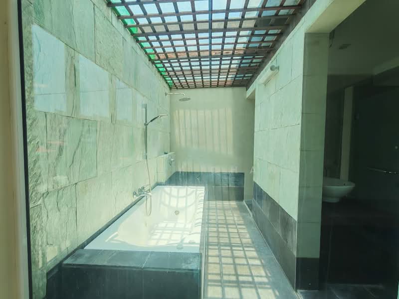 Semi-Detached House for Sale in Taman Cuepacs (Cheras) - Billy Chan - Bathroom - PropertyGuru.com.my
