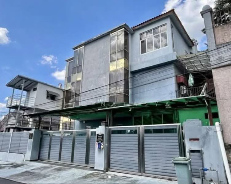 Bungalow for Sale in Taman Connaught (Cheras) - Fifi Natasya - Exterior - PropertyGuru.com.my