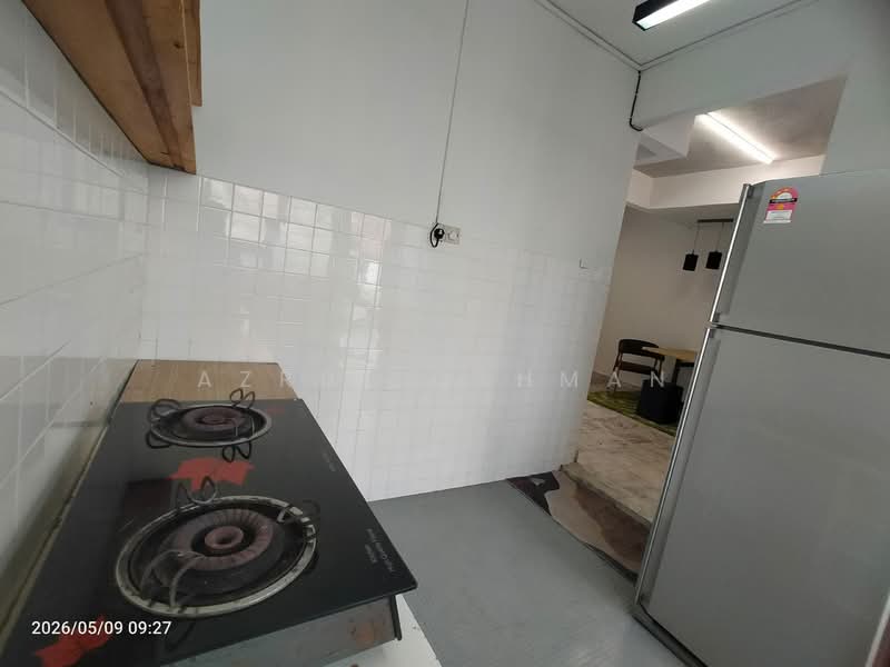2-storey Terraced House for Sale in Bandar Baru Senawang (Senawang) - Azrul Othman - Kitchen - PropertyGuru.com.my