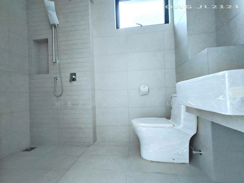 2-storey Terraced House for Sale in Bandar Rimbayu (Telok Panglima Garang) - Hazwan Hilmi - Bathroom - PropertyGuru.com.my