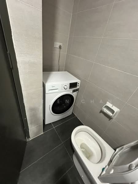Kondominium untuk Disewa di Queensville - Darren Chan - Bathroom - PropertyGuru.com.my