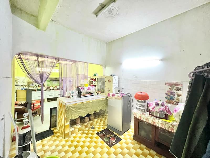 2-storey Terraced House for Sale in Taman Cempaka (Ampang) - M.J Zairin - Kitchen - PropertyGuru.com.my