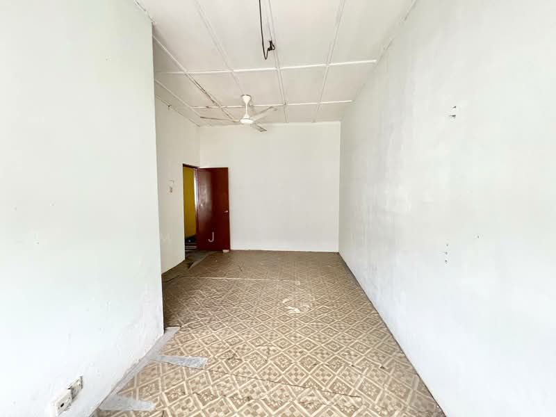 2-storey Terraced House for Sale in Taman Cempaka (Ampang) - M.J Zairin - Interior - PropertyGuru.com.my