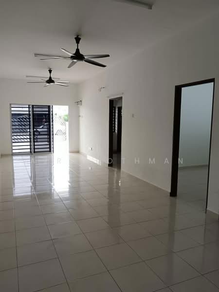 Rumah Teres 1 Tingkat untuk Dijual di Taman Tkk (Port Dickson) - Azrul Othman - Living Room - PropertyGuru.com.my