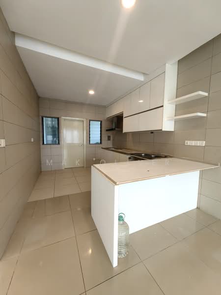 Condominium for Rent at KM1 East - Mak Oliver - Kitchen - PropertyGuru.com.my