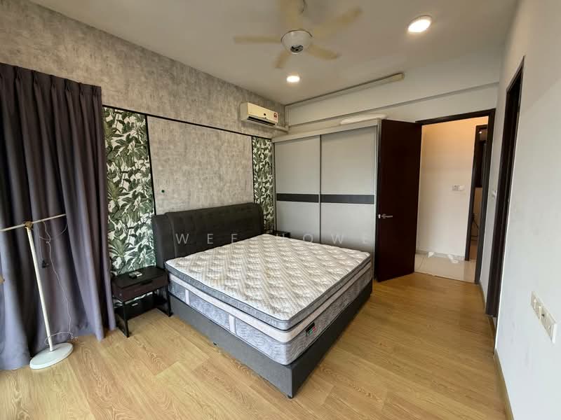 Kondominium untuk Dijual di Royal Strand @ Country Garden Danga Bay - Wee Howe - Bedroom - PropertyGuru.com.my