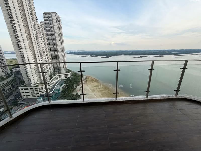 Kondominium untuk Dijual di Royal Strand @ Country Garden Danga Bay - Wee Howe - Balcony - PropertyGuru.com.my