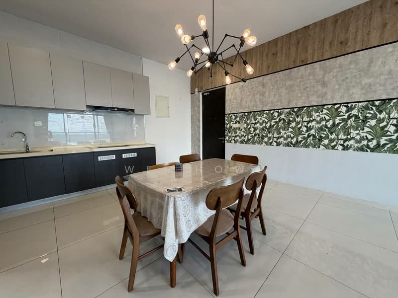 Kondominium untuk Dijual di Royal Strand @ Country Garden Danga Bay - Wee Howe - Dining Room - PropertyGuru.com.my