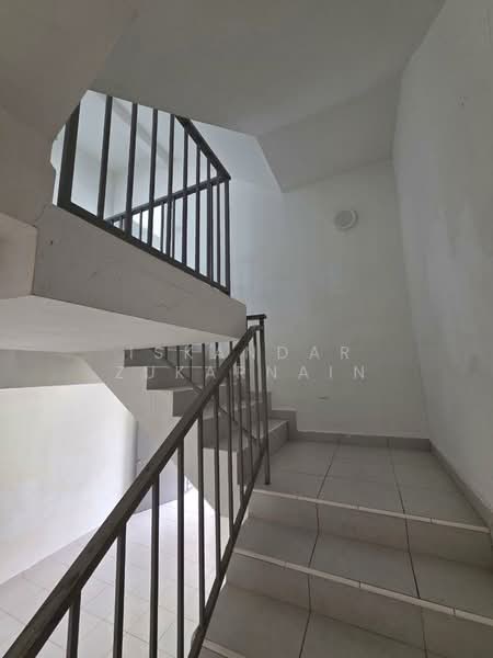 Rumah Teres 3 Tingkat untuk Dijual di Johor Bahru (Johor) - Iskandar Zukarnain - Corridor - PropertyGuru.com.my