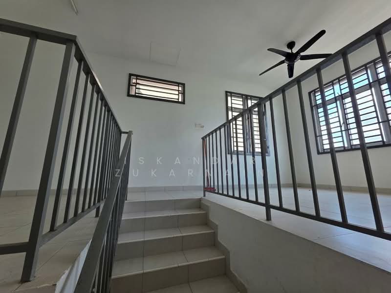 Rumah Teres 3 Tingkat untuk Dijual di Johor Bahru (Johor) - Iskandar Zukarnain - Interior - PropertyGuru.com.my