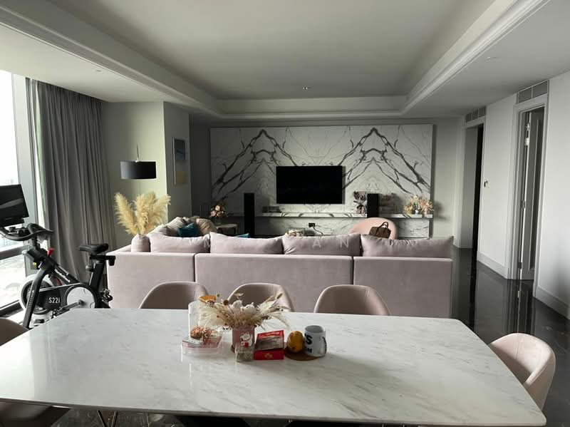 Servis Apartment untuk Dijual di St Regis - Mr Wan - Living Room - PropertyGuru.com.my