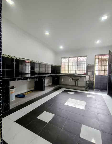 1-storey Terraced House for Sale in Taman Rakan Cheras (Cheras) - Jenny Choong - Kitchen - PropertyGuru.com.my