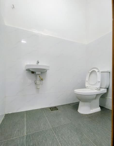 1-storey Terraced House for Sale in Taman Rakan Cheras (Cheras) - Jenny Choong - Bathroom - PropertyGuru.com.my