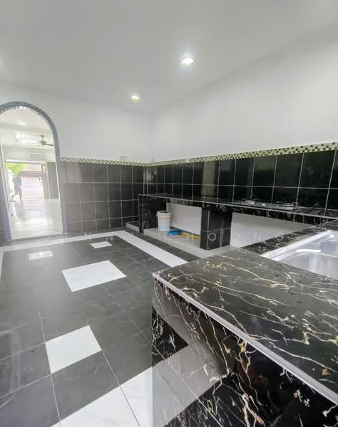 1-storey Terraced House for Sale in Taman Rakan Cheras (Cheras) - Jenny Choong - Kitchen - PropertyGuru.com.my