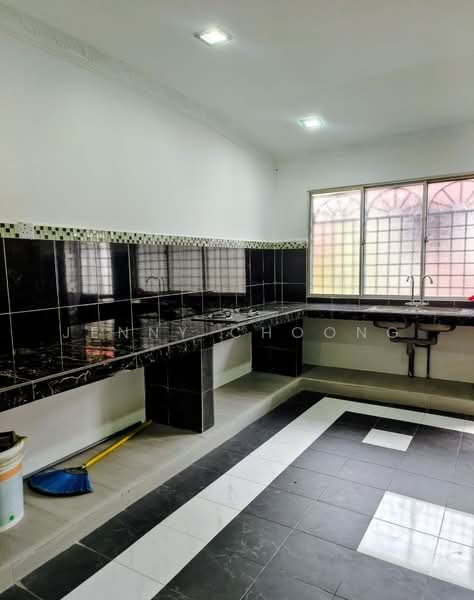 1-storey Terraced House for Sale in Taman Rakan Cheras (Cheras) - Jenny Choong - Kitchen - PropertyGuru.com.my