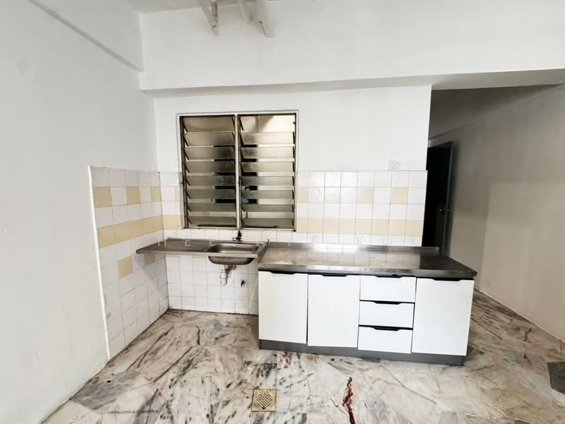 Apartment for Rent at Menara Putra - Chee Wye Kok - Kitchen - PropertyGuru.com.my