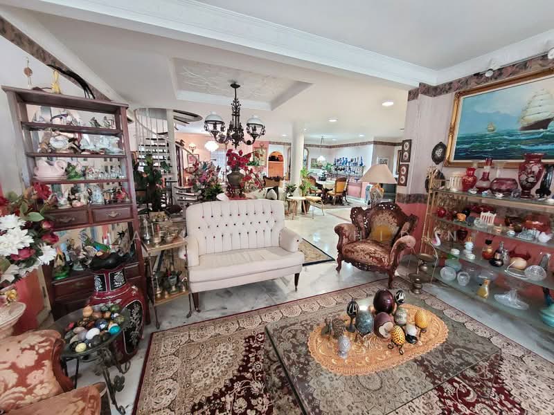 Rumah Banglo untuk Dijual di Taman Melawati (Ulu Kelang) - Shafika Shahidin - Living Room - PropertyGuru.com.my