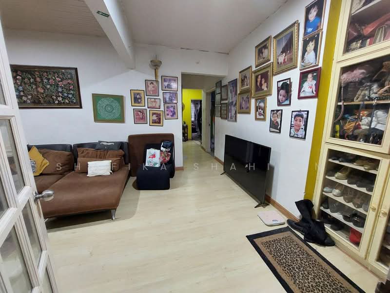Rumah Banglo untuk Dijual di Taman Melawati (Ulu Kelang) - Shafika Shahidin - Living Room - PropertyGuru.com.my