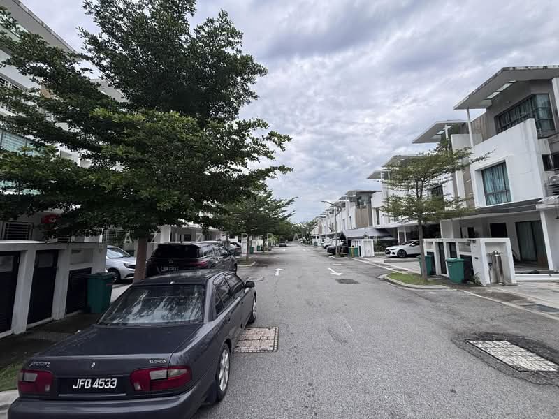 3-storey Terraced House for Sale in Cyberjaya (Selangor) - Azizirrahim . - Exterior - PropertyGuru.com.my