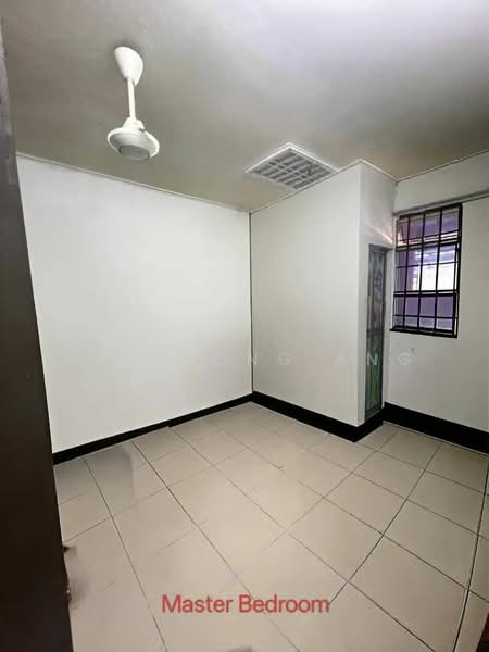 Rumah Teres 1 Tingkat untuk Dijual di Kangkar Pulai (Skudai) - Han Yong Ang - Master Bedroom - PropertyGuru.com.my