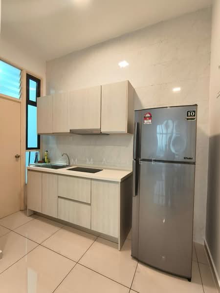 Servis Apartment untuk Disewa di D'Summit Residences - Emma Lee - Kitchen - PropertyGuru.com.my