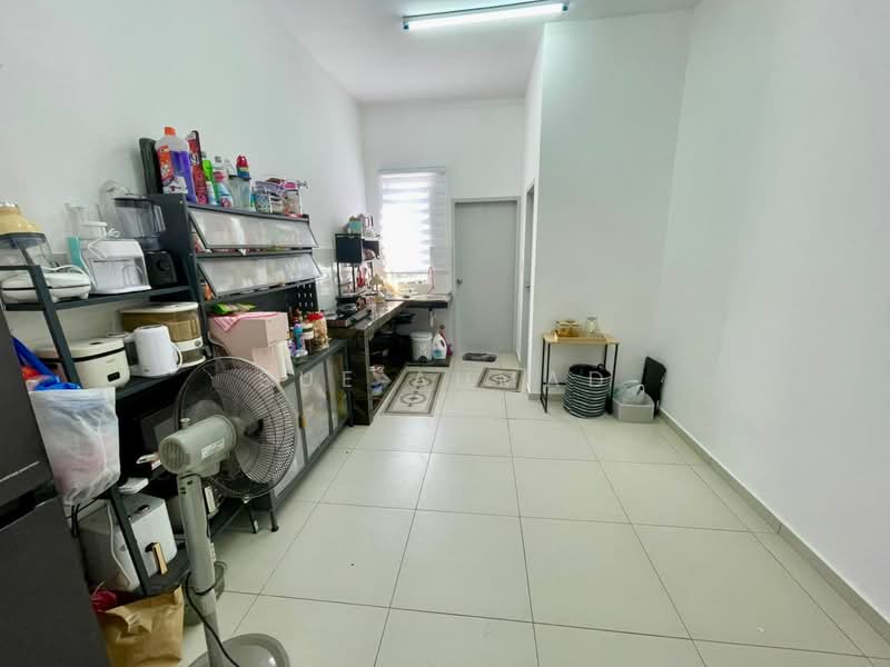 2-storey Terraced House for Sale in Taman Arawana (Lenggeng) - Sue Ahmad - Kitchen - PropertyGuru.com.my