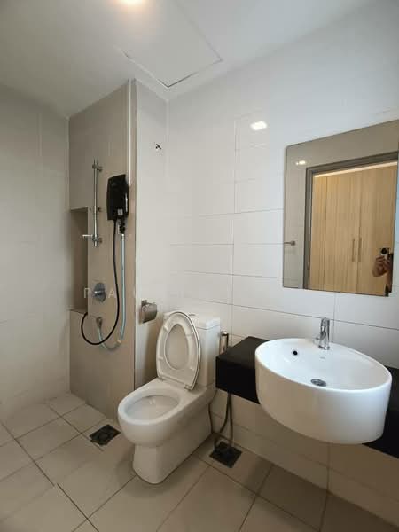 Service Residence for Rent at Residences @ 1 Tebrau - Pauline Ng - Bathroom - PropertyGuru.com.my