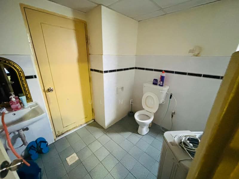 Pangsapuri untuk Dijual di Seri Mutiara Apartment - Pauline Ng - Bathroom - PropertyGuru.com.my