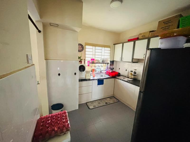 Pangsapuri untuk Dijual di Seri Mutiara Apartment - Pauline Ng - Kitchen - PropertyGuru.com.my